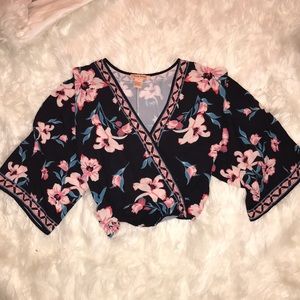 Cute never worn women’s top